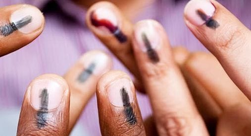 Counting of votes for 10 municipal council